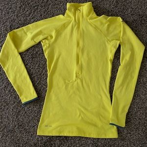 Nike Dry Fit warm long sleeve top. XS
